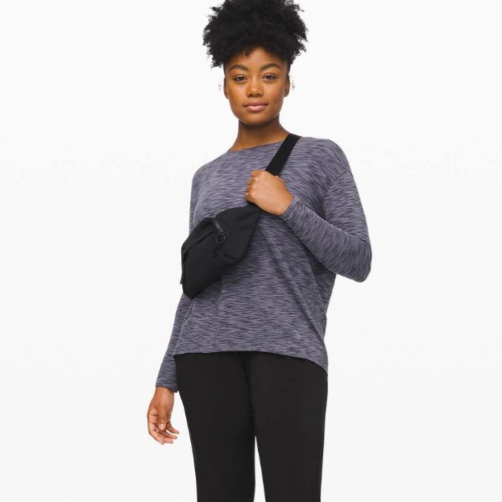 Lululemon Back In Action Long Sleeve
Space Dye Black / Dark Shadow M